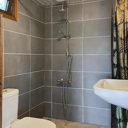 Woonboot De Karekiet 보트호텔 루즈으레트