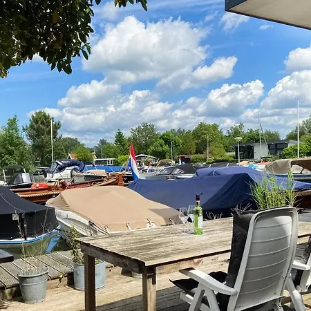 Woonboot De Karekiet