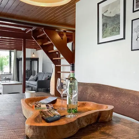 Woonboot De Karekiet *