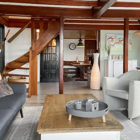 Woonboot De Karekiet * لوستريشْت