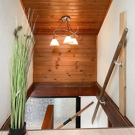 Woonboot De Karekiet 보트호텔