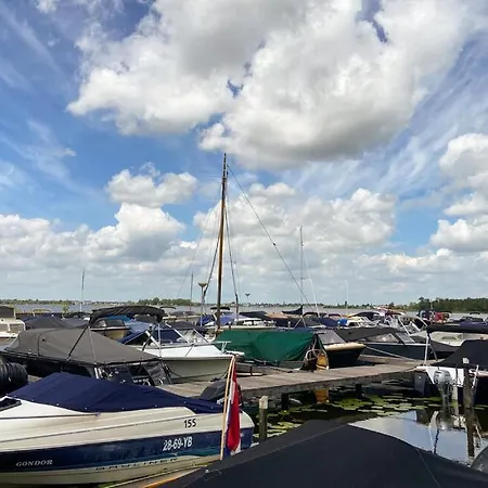 보트호텔 Woonboot De Karekiet *