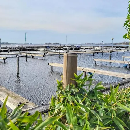 Woonboot De Karekiet