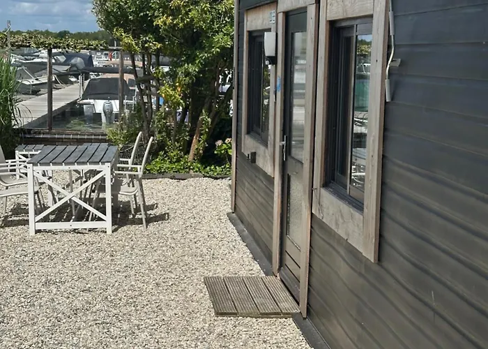 Hotel na wodzie Woonboot De Karekiet *