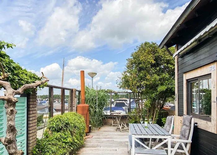 Hotel na wodzie Woonboot De Karekiet *