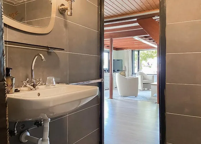 Woonboot De Karekiet